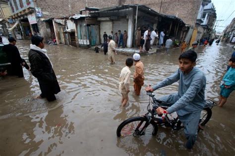 Pakistan’s storm Asna: Legend of the Karachi saint who can stop .